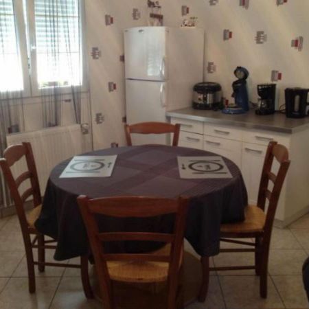 Charmant Gite A Etain, Tout Inclus, Proche Verdun Avec Terrasse Et Parking - Fr-1-585-3 Exterior foto
