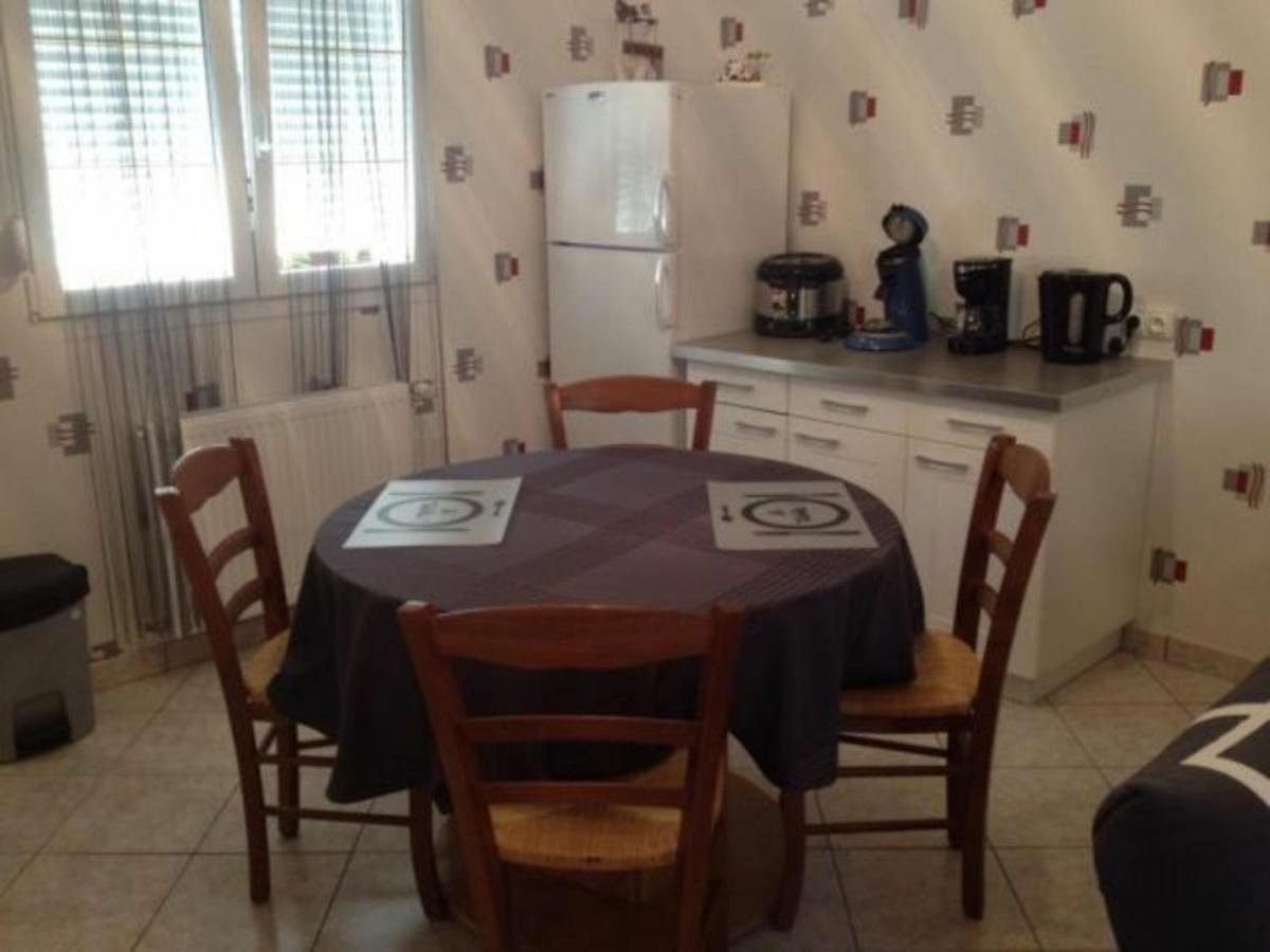 Charmant Gite A Etain, Tout Inclus, Proche Verdun Avec Terrasse Et Parking - Fr-1-585-3 Exterior foto